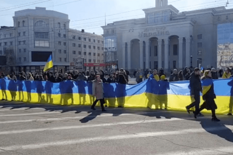 Жителі Херсона підготували «сюрприз» для російських окупантів у день «референдуму»