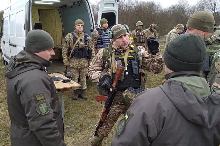 На кордоні з білоруссю на Волині сили оборони вчаться зупиняти броньовану ворожу техніку