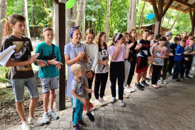 На Волині подружжя організувало для дітей оздоровчий літній табір