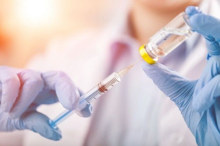 Почався монтаж ліній для виробництва, – Ляшко сказав, коли з'явиться перша українська вакцина