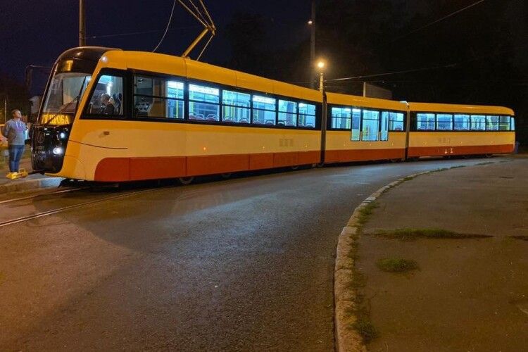 В Україні випробували 31-метровий трамвай