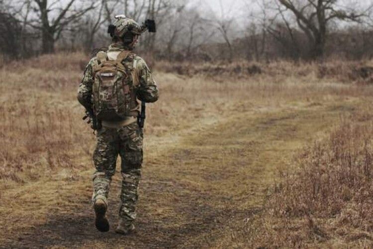 Окупанти на Різдво обстріляли позиції українських захисників на Сході