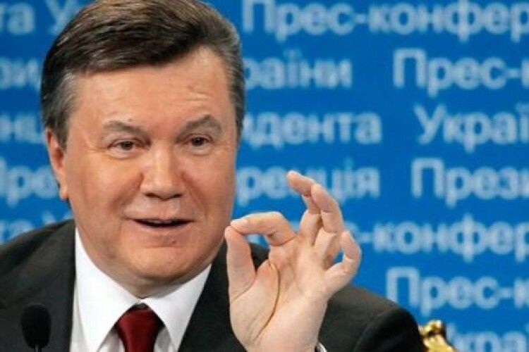 У будівлі Адміністрації президента є басейн і сауна, туди приходили за Януковича (Відео)