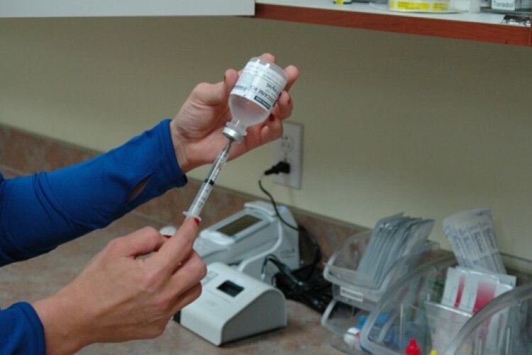 У Києві дві людини захворіли на дифтерію