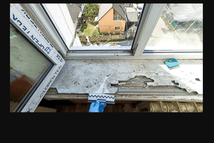 На Рівненщині матір засудили на 2 роки через те, що її 3-річна донька випала з вікна