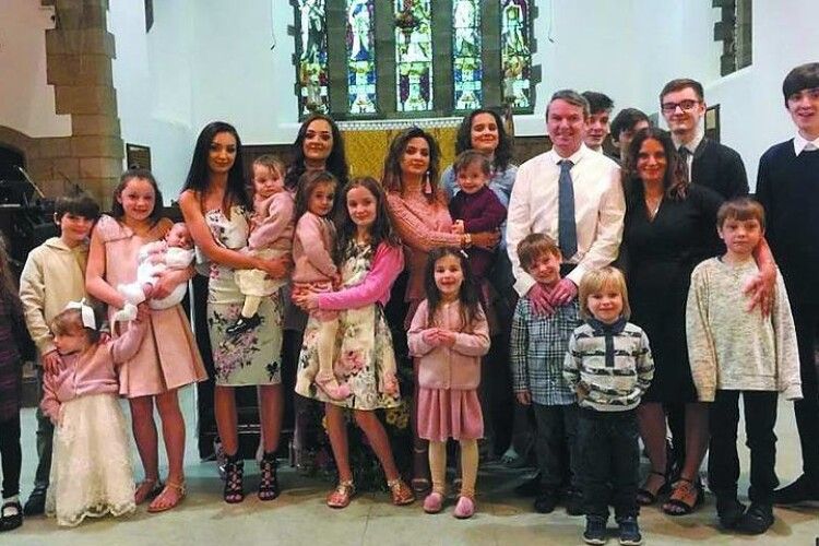 Найбільша родина Британії поповниться 22-ю дитиною