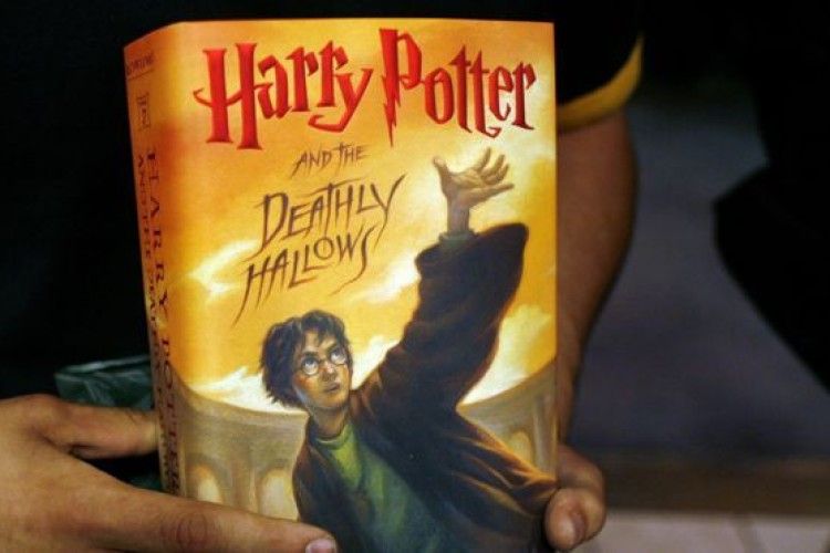 У Польщі спалюють книжки про Гаррі Поттера