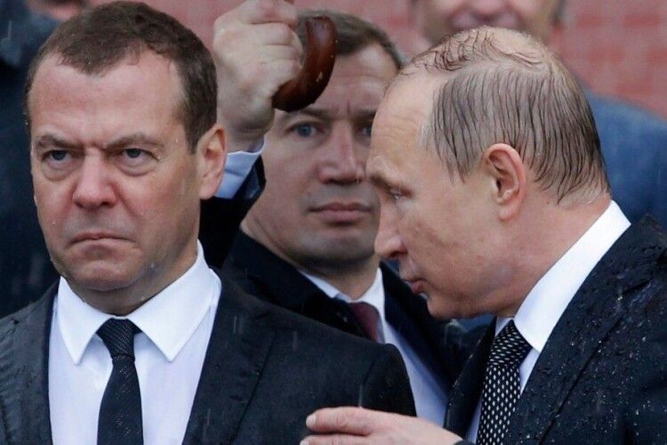 «Мовчки чекайте на фінал»: у Зеленського відповіли Путіну щодо переговорів