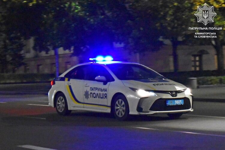 У Луцьку патрульні супроводили до лікарні непритомну дитину (Відео)