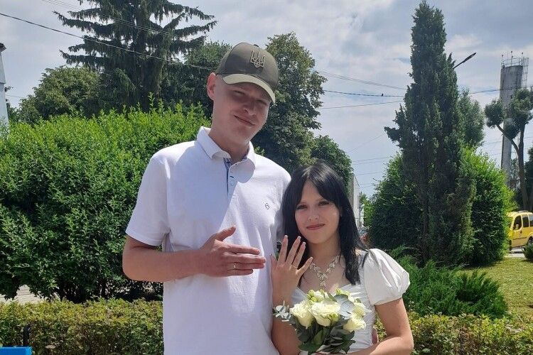 Воїн з Львівщини взяв за дружину сестру побратима з Волині
