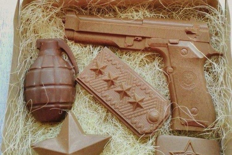 В окупованому Криму з'явилися у продажу шоколадні гранати