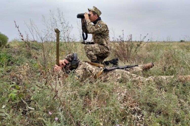 Наші військові посилили контроль на Азовському напрямку