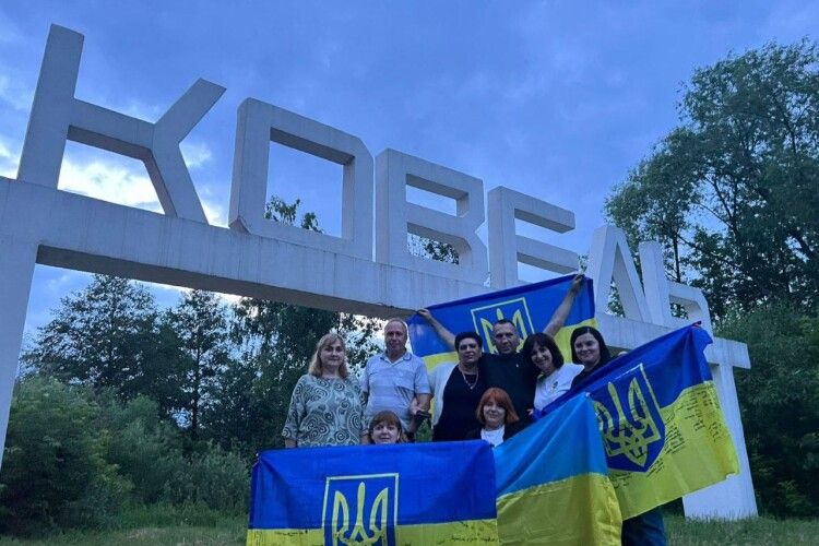 Захисник України вдома: у Ковелі зустріли Валерія Хомича після 38 місяців полону