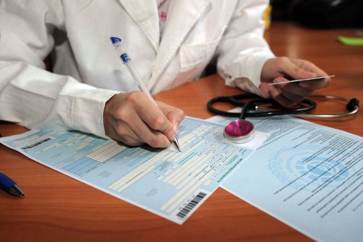   Тисяча жителів Луцька підписали декларації з лікарем