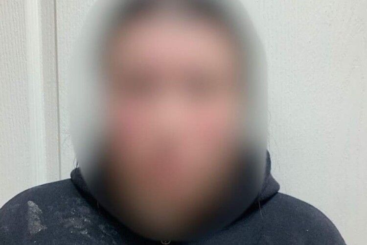 Бо нерідна: 23-річна українка забила до смерті 10-річну падчерку