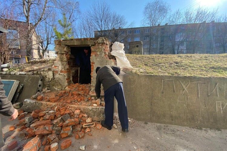 У місті на Волині нині є 32 бомбосховища: показали їхній стан (Фото)