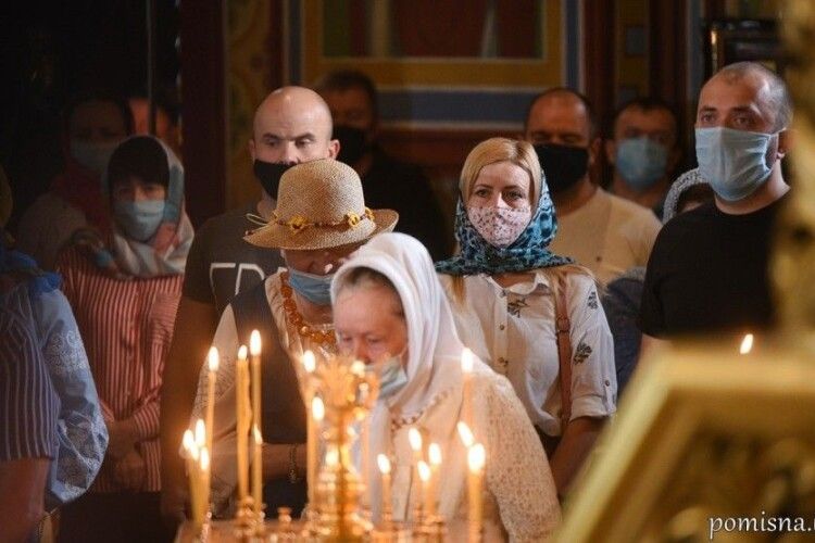 Припиніть узагальнювати: Церкви України відповіли на звинувачення у розповсюдженні COVID-19