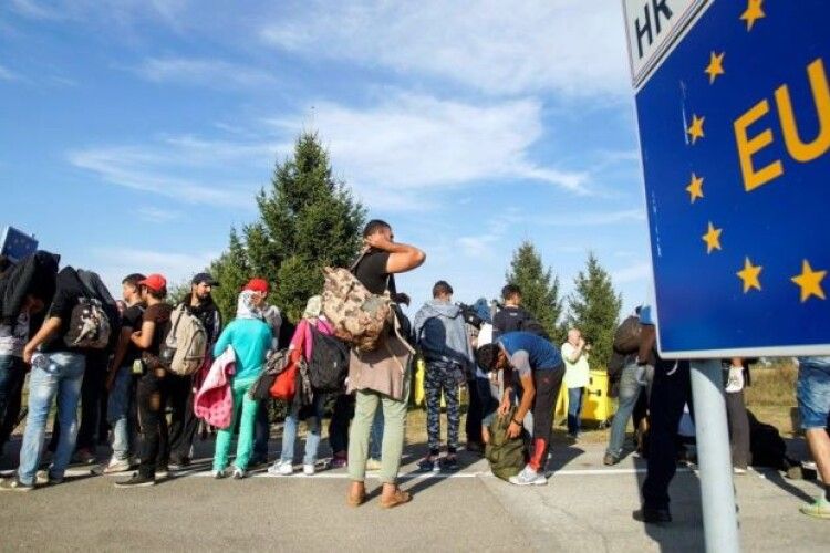 Чи можна біженцеві ще раз їхати у Польщу?