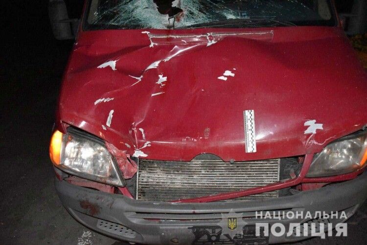 На Рівненщині під колесами авто загинув невідомий пішохід