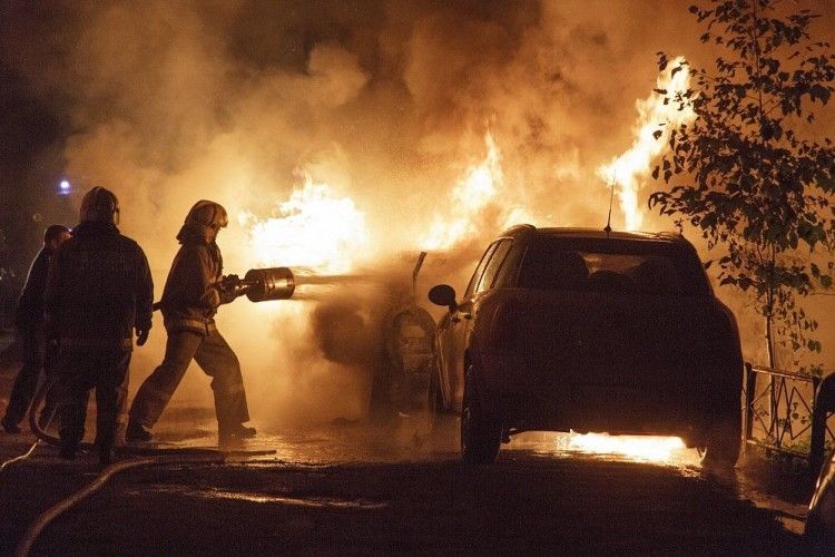 Вночі у  Камені-Каширському горів автомобіль