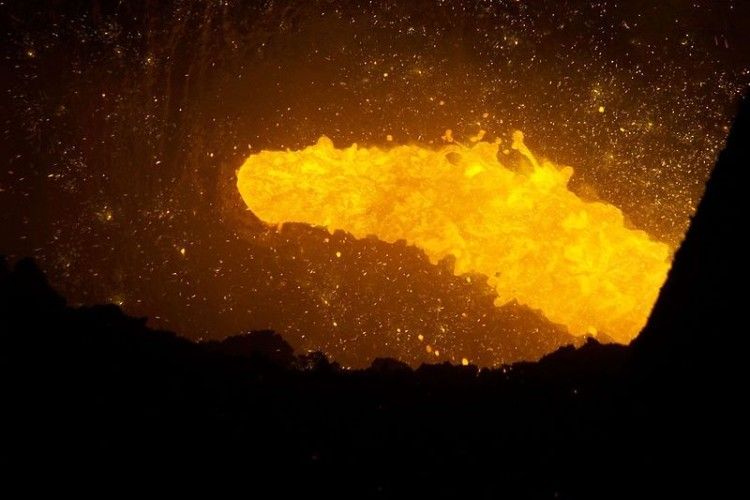 Під час запуску доменної печі розлилося 40 тонн чавуну
