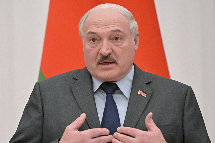 Військовий експерт розповів, чому Лукашенко може напасти на Україну