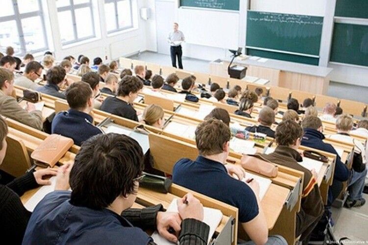У Луцьку варто утримувати не більше, ніж два виші – заступник міністра освіти