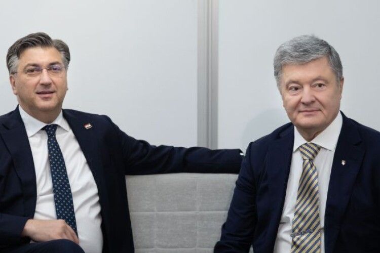 Порошенко у Роттердамі обговорив з прем’єром Хорватії Пленковичем надання Україні статусу кандидата на членство в ЄС