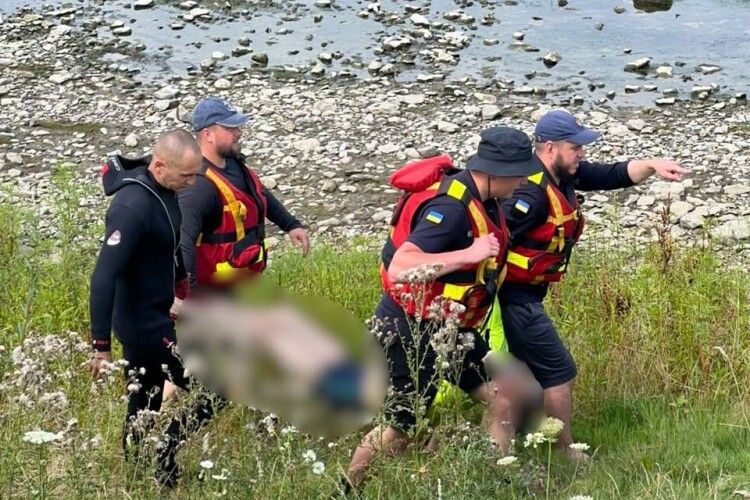 У річці Дністер виявили тіло 24-річного чоловіка 