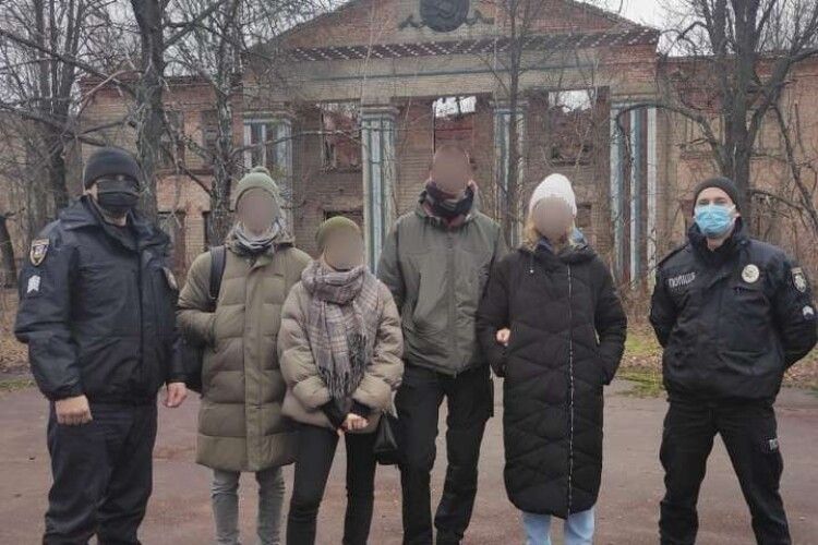 Росіянка з компанією незаконно проникла в Чорнобильську зону заради екстриму