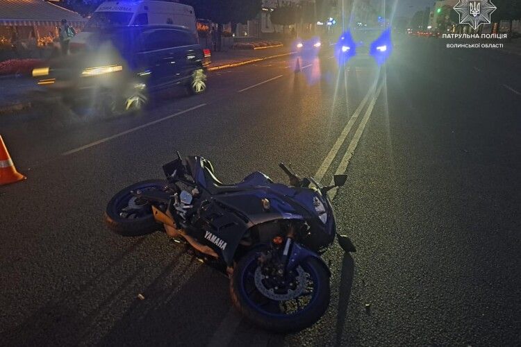 В обласному центрі Волині нетверезий водій авто збив мотоцикліста