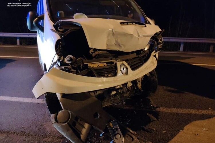 Моторошна аварія у Луцьку: троє осіб в лікарні (фото)