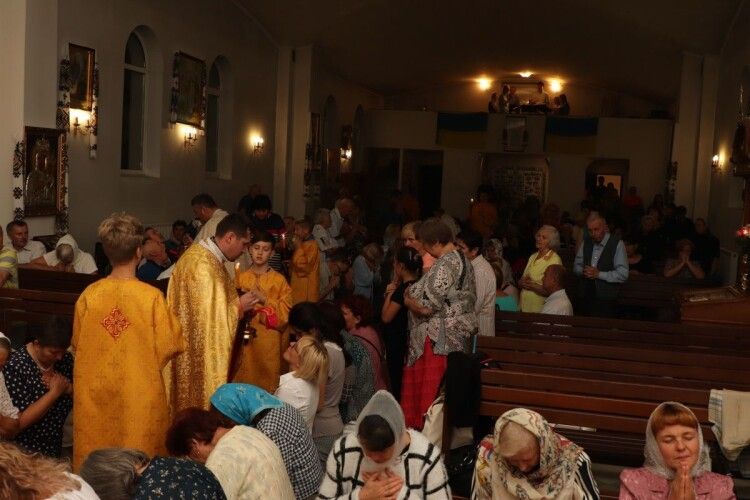 Прочани йшли на прощу до Луцького монастиря заради узалежнених