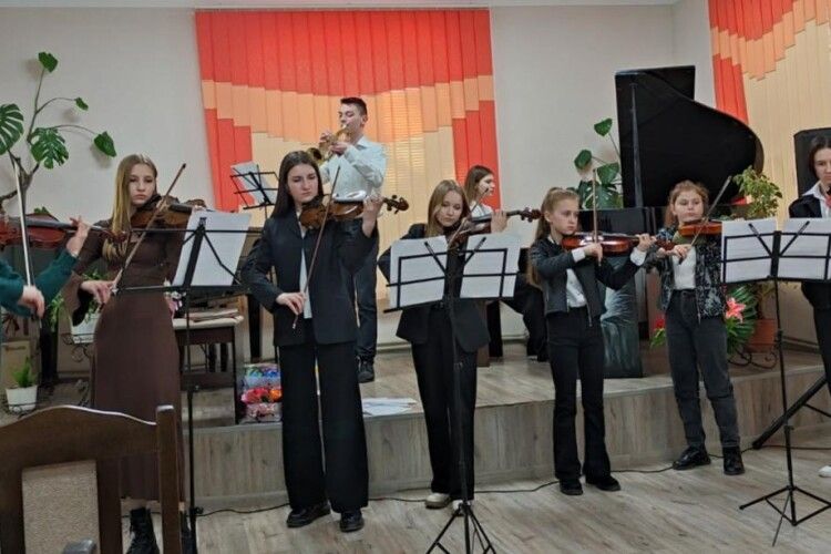У музичній школі громади на Волині влаштували мистецький благодійний вечір на підтримку ЗСУ