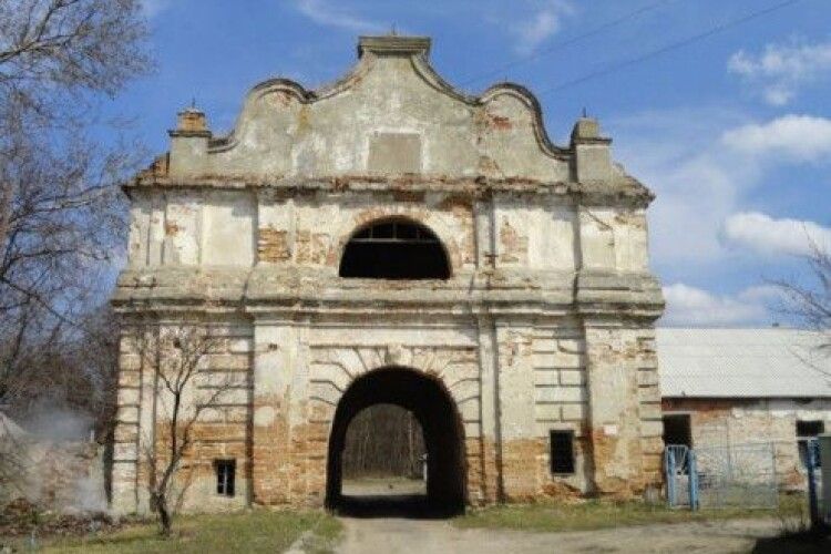 На Волині підприємство незаконно використовує приміщення пам’ятки архітектури