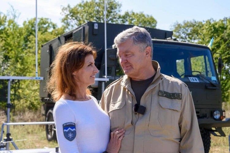 Порошенко в день народження дружини зізнався їй у коханні, у соцмережах відреагували
