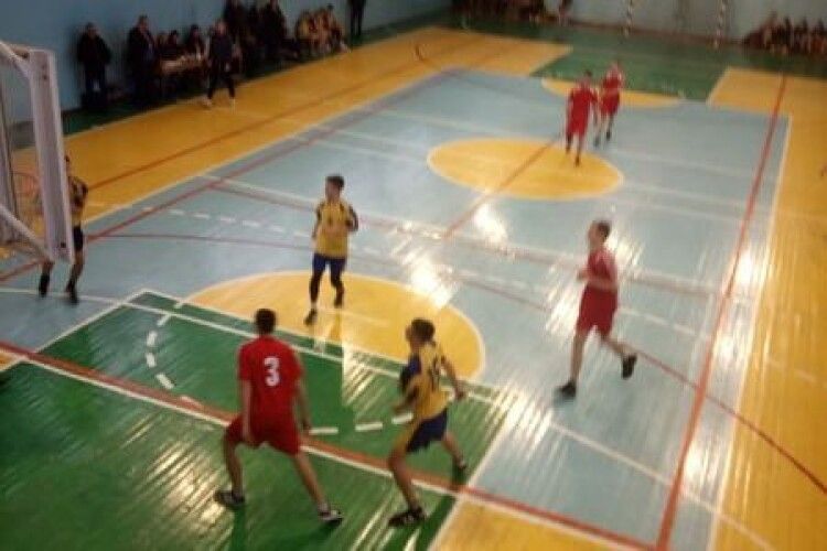 У Нововолинську триває баскетбольний чемпіонат