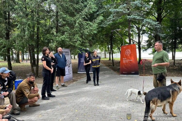 На Волині реабілітацію захисників допомагають проводити собаки (Фото)