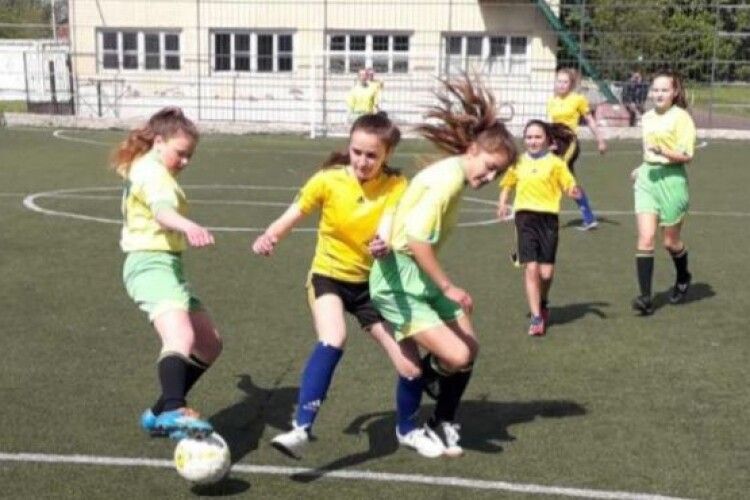 У Турійську змагалися дівочі футбольні команди