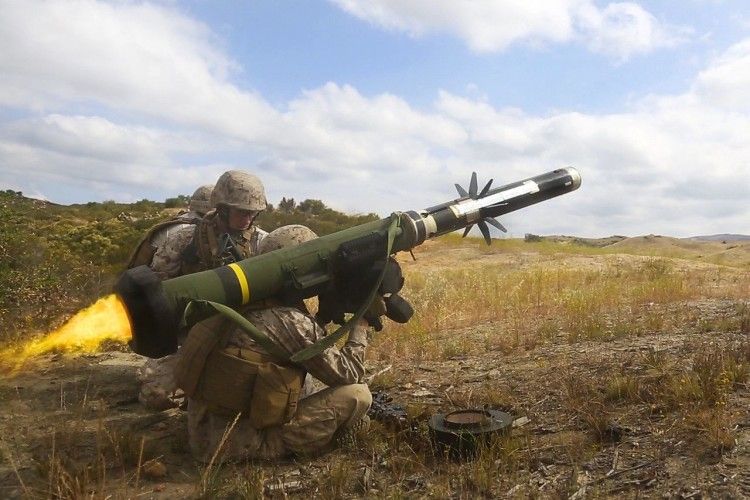 Починають готувати українських операторів протитанкових комплексів Javelin 