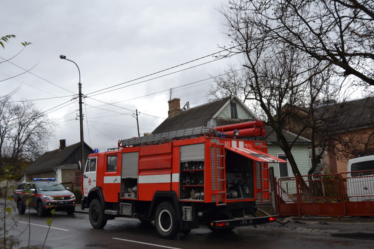 У Рівному горів будинок