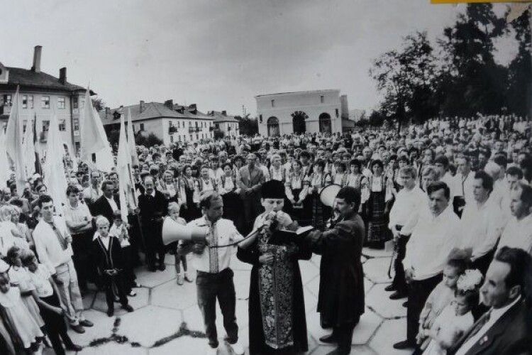 35 років тому над Ковелем вперше замайорів синьо-жовтий стяг