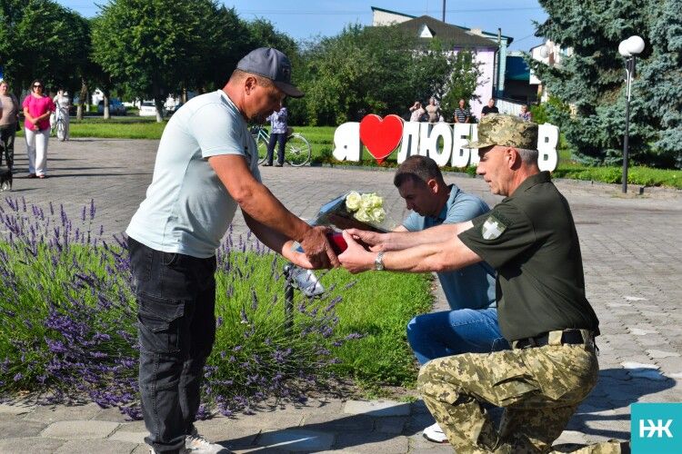 У селищі на Волині в День Української Державності вручили посмертні нагороди рідним Героїв