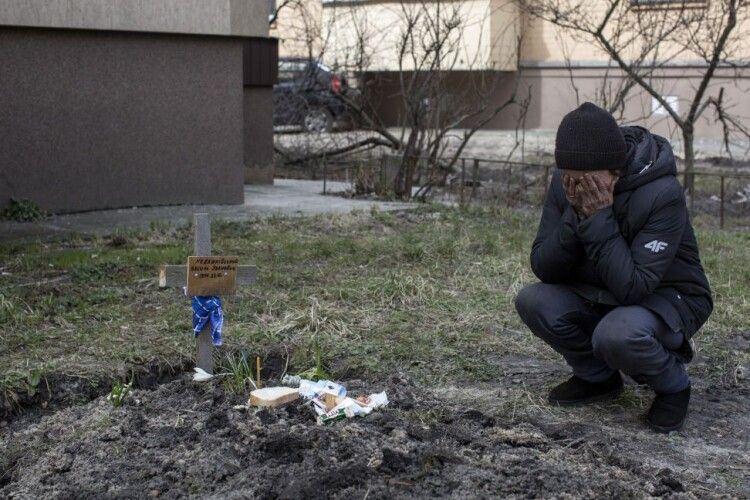 Не гребують одягом покійних: відомі міста, куди російські вбивці, відправляють награбоване в Україні