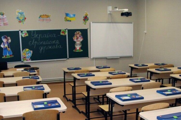 У школах Луцької громади далі продовжили дистанційне навчання