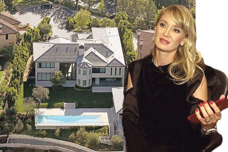 Жінка із чернігівського селища купила будинок у зірки Голлівуду за 17,8 мільйона доларів!