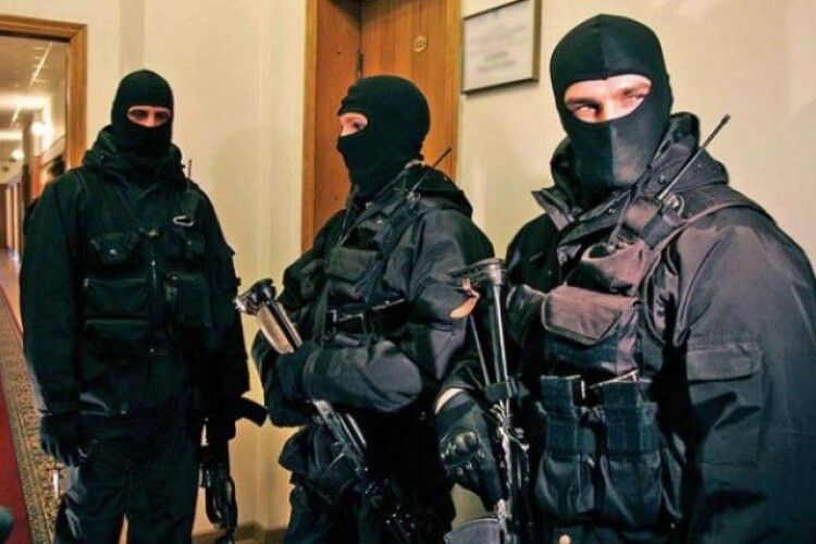 В Україні щорічно відбувається в середньому по 400 рейдерських захоплень