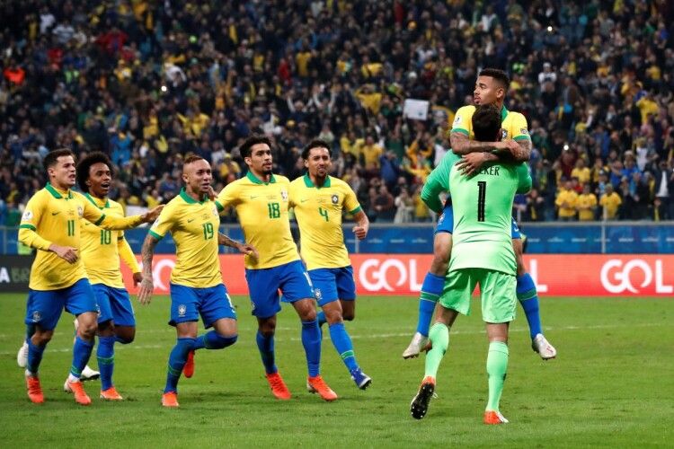 Бразилія у серії післяматчевих пенальті здолала Парагвай і вийшла у півфінал Кубка Америки