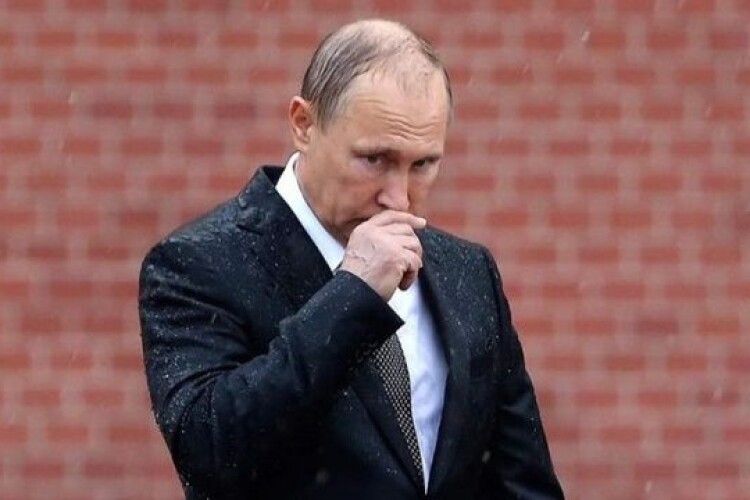 У мережі звернули увагу на незвичайний зовнішній вигляд путіна (Відео)