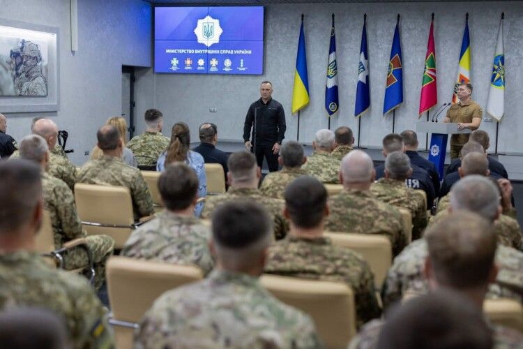 Міністр внутрішніх справ України вручив державні нагороди двом прикордонникам з Волині